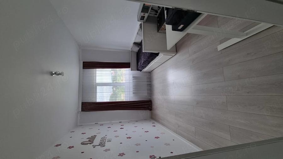 Apartament cu 3 camere decomandat în Florești