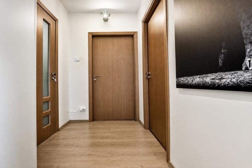 Apartament cu 3 camere decomandat, mobilat în Drumul Taberei