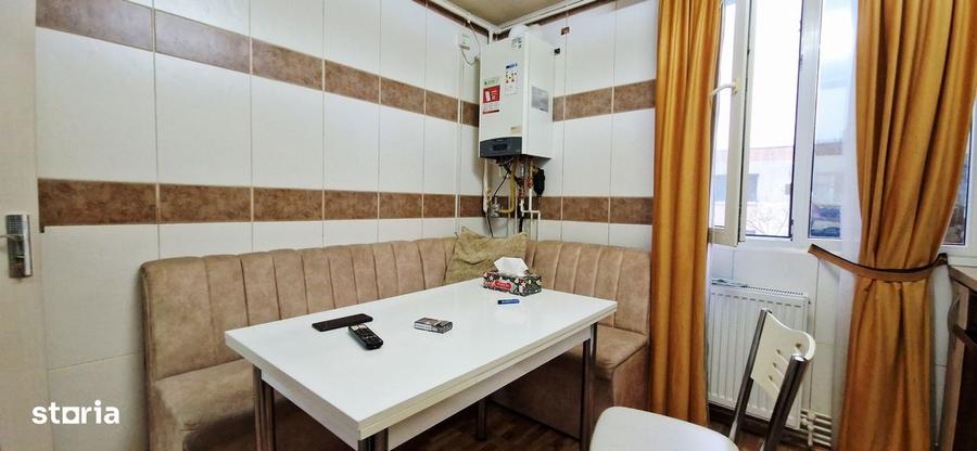 Apartament cu 2 camere decomandat în Drumul Taberei — fotografia 1