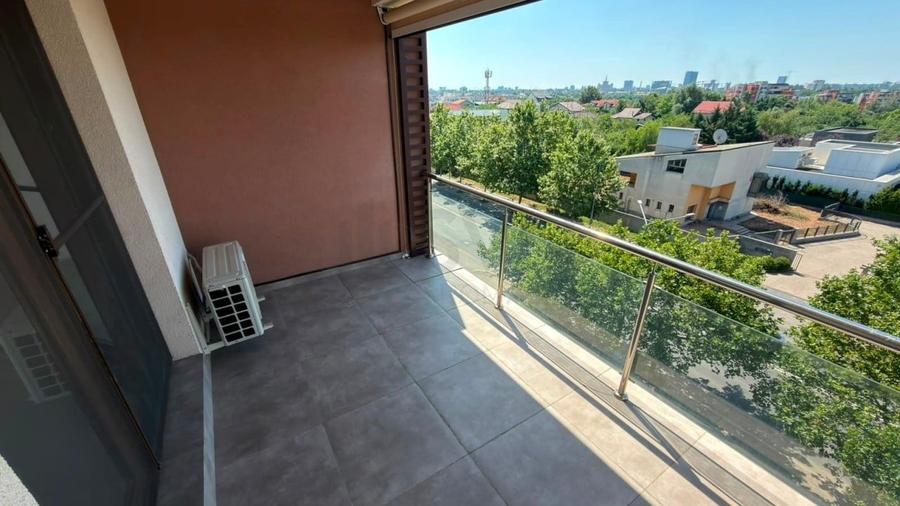 Apartament cu 3 camere semidecomandat, mobilat în Sisești
