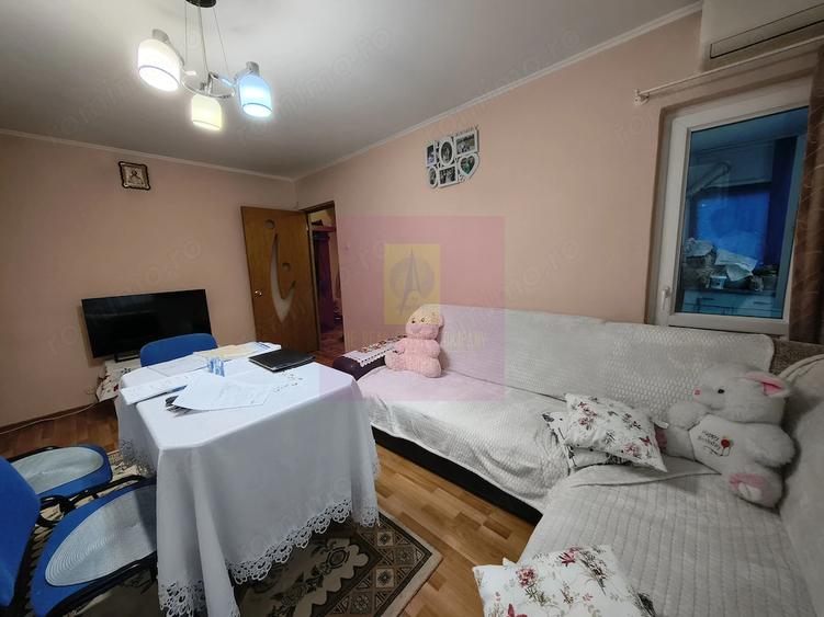 Apartament cu 3 camere decomandat, mobilat în Colentina