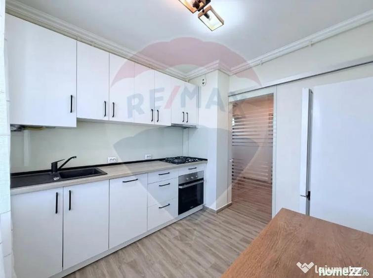 Apartament cu 2 camere decomandat în Trei Stejari