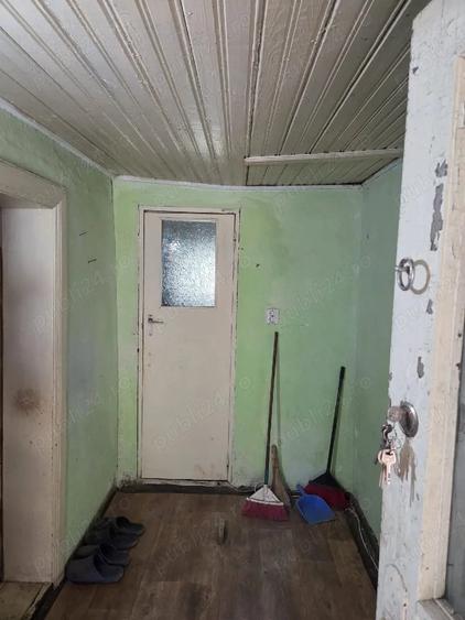 Casă cu 2 camere cu Teren 3500 Mp în Crasna
