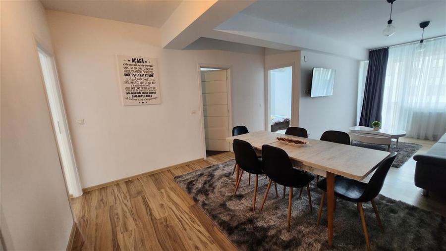 Apartament cu 3 camere decomandat, mobilat în George Enescu