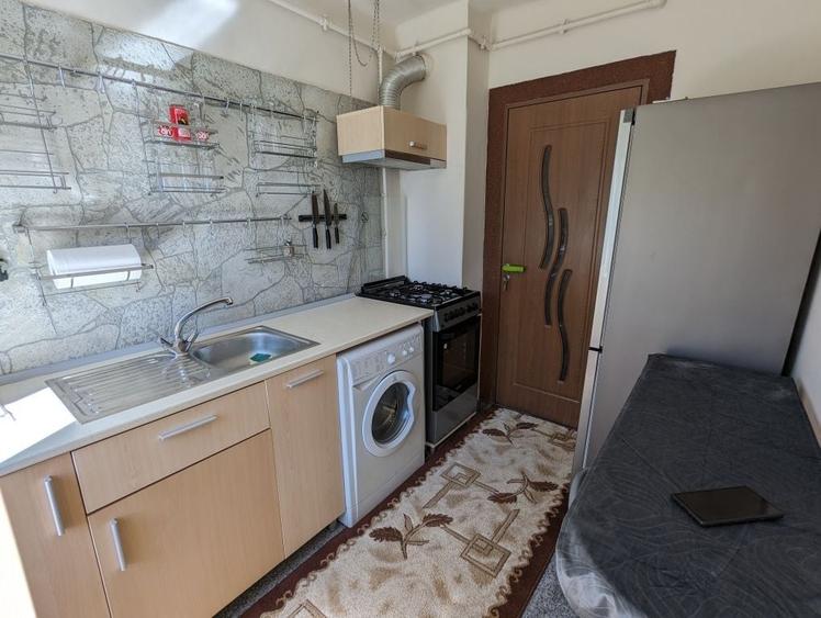 Garsonieră decomandată în Horea