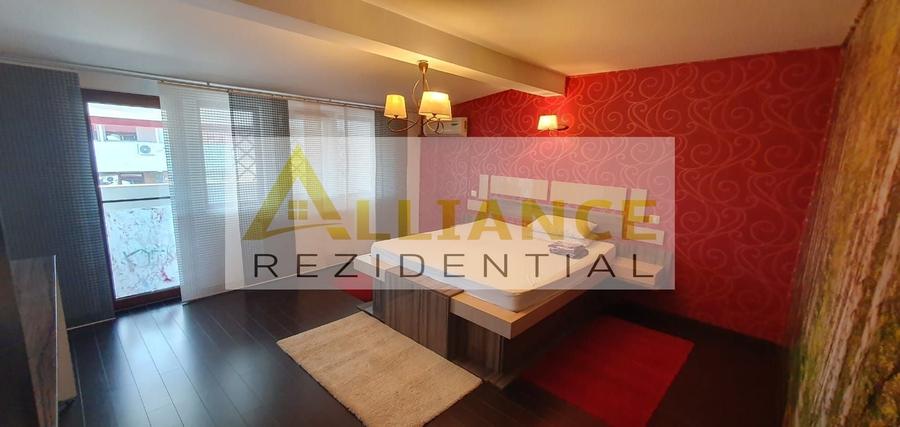 Apartament cu 5 camere decomandat, mobilat în Central