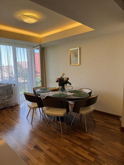 Apartament cu 3 camere în Andrei Mureșanu