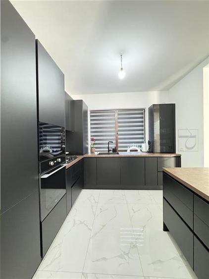 Duplex cu 4 camere cu Canalizare în Giroc