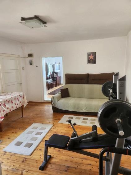 Casă cu Teren 803 Mp în Central