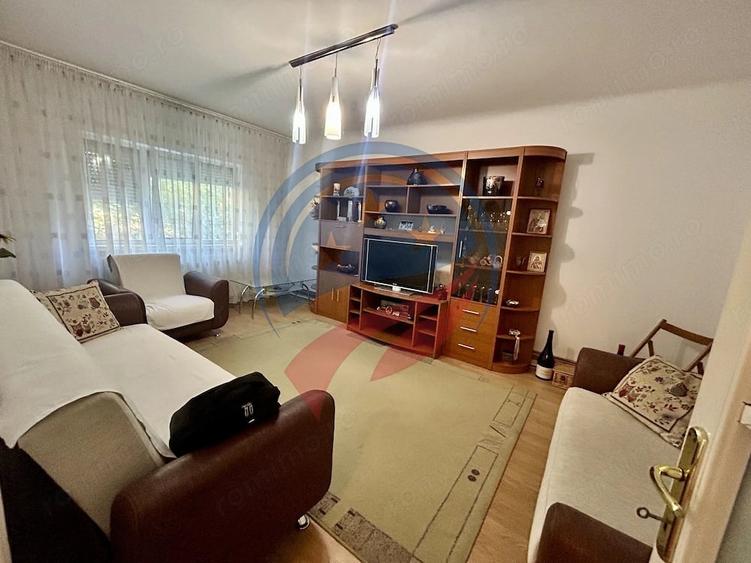 Apartament cu 4 camere decomandat în Central