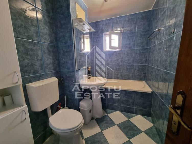 Apartament cu 3 camere decomandat, mobilat în Girocului