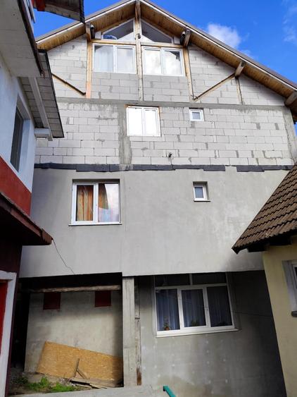 Casă cu 10 camere cu Canalizare în Exterior Vest