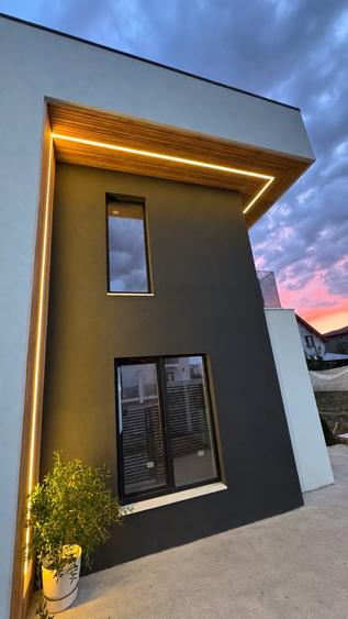 Casă individuală cu 5 camere cu Teren 300 Mp în Berceni