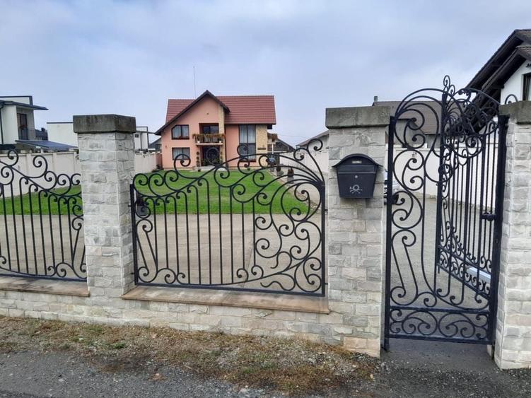 Casă cu 4 camere în Central