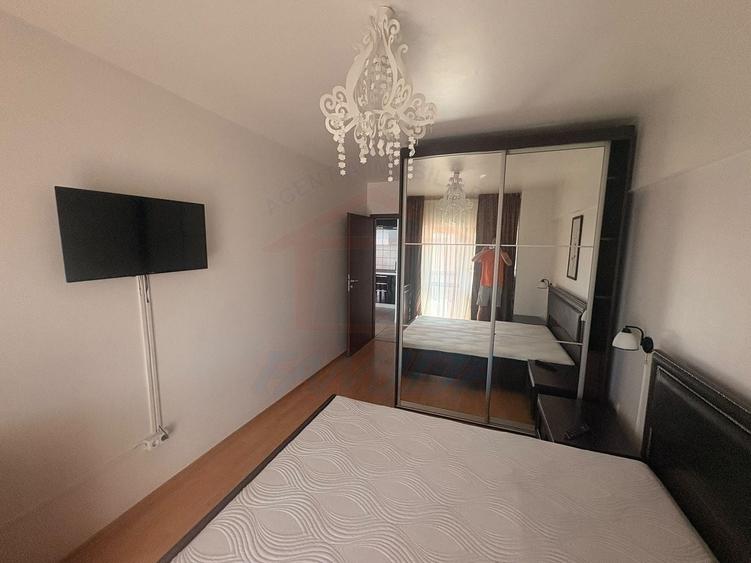 Apartament cu 2 camere decomandat, mobilat în Ultimul leu