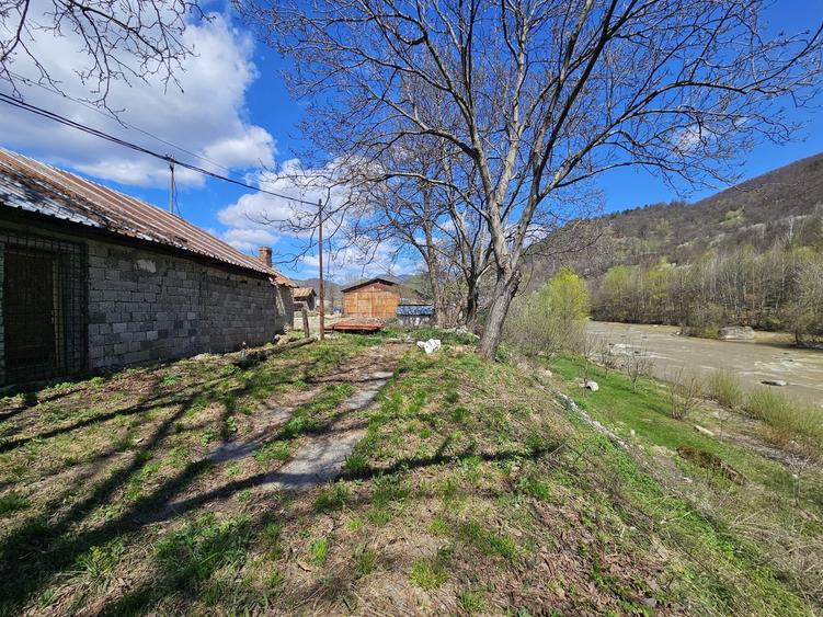 Spațiu comercial, de 800 mp, în Central