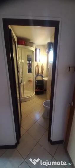 Apartament cu 4 camere decomandat, mobilat în Dârste