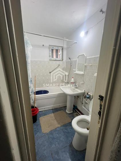 Apartament cu 3 camere semidecomandat, mobilat în Oltenița