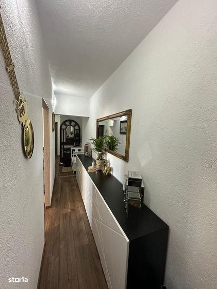 Apartament cu 3 camere în Valea Roșie