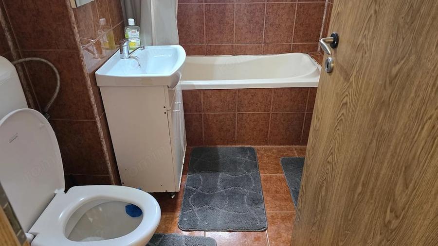 Apartament cu 2 camere decomandat în Piața Centrală