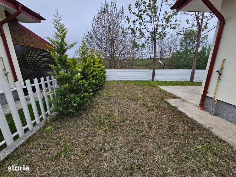 Casă cu 3 camere în Breazu