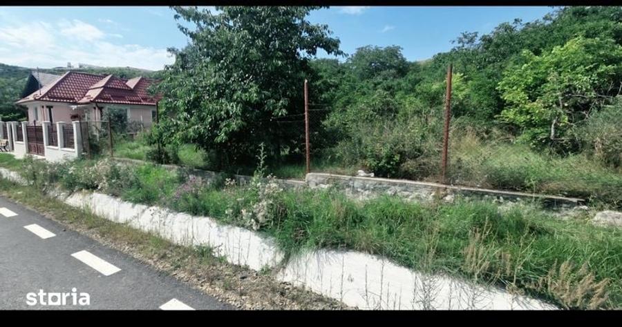 Teren de 1060 mp, în Săndulești