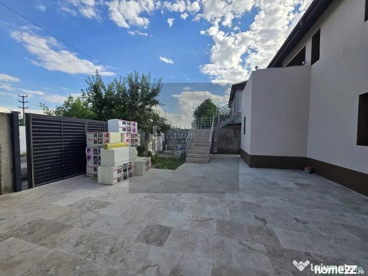 Casă cu 6 camere cu Teren 300 Mp în Central