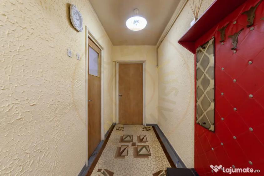 Apartament cu 2 camere decomandat, mobilat în Banat