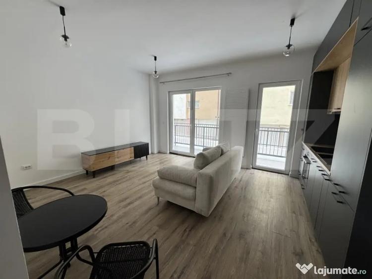 Apartament cu 2 camere decomandat în Central