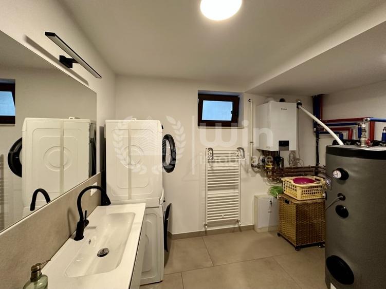 Casă individuală cu 4 camere cu Canalizare în Iris