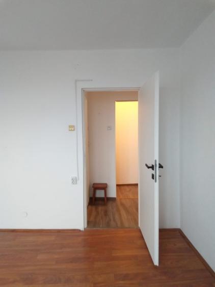 Apartament cu 3 camere in zona buna Decomandat 64 mp - 8