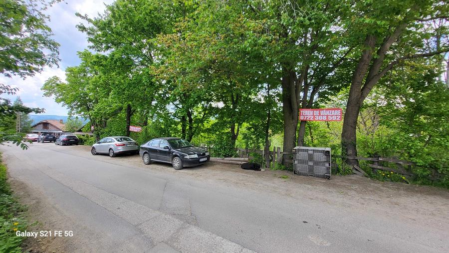 Casă cu 4 camere cu Teren 2344 Mp în Secăriei