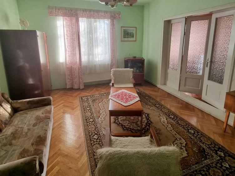 Casă cu 3 camere în Remetea