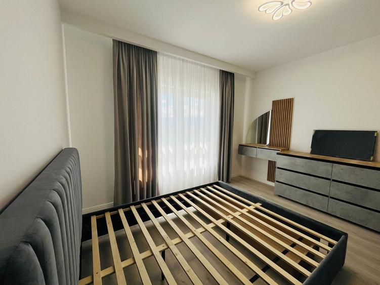 Apartament cu 3 camere decomandat în Hipodrom 3