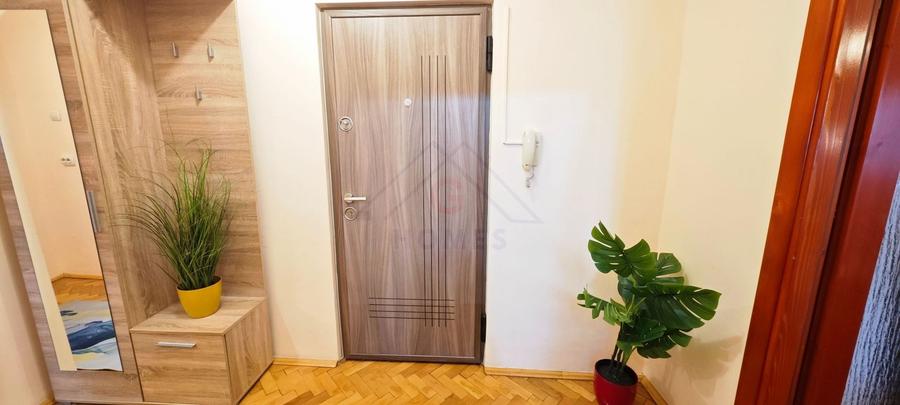Apartament cu 2 camere decomandat, mobilat în Steaua