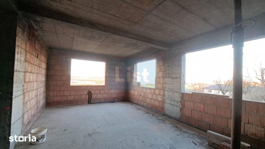 Casă cu 5 camere cu Teren 630 Mp în Apahida