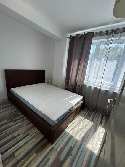 Apartament cu 3 camere semidecomandat, mobilat în Florești
