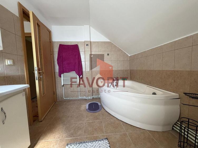 Casă individuală cu 4 camere cu Canalizare în Sânmihaiu Român