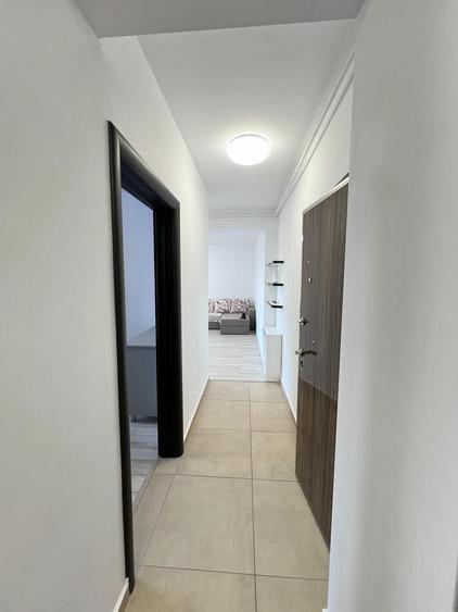 Apartament cu 3 camere semidecomandat în Chiajna