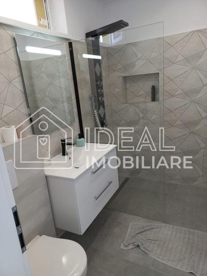 Casă individuală cu 4 camere cu Canalizare în Șura Mare
