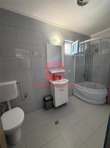 Casă cu 3 camere cu Teren 107 Mp în Delfinariu