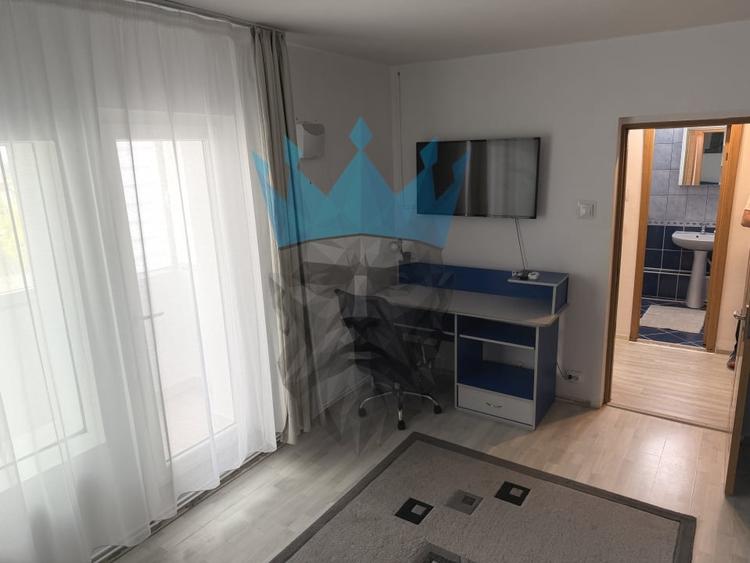 Apartament cu 2 camere decomandat, mobilat în Vitan