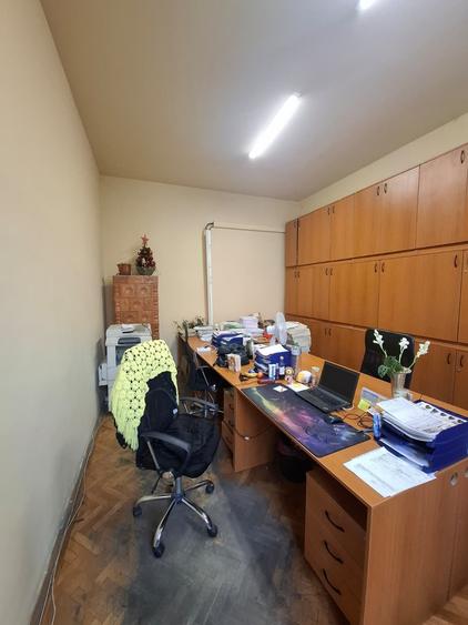 Apartament cu 4 camere semidecomandat în Ultracentral