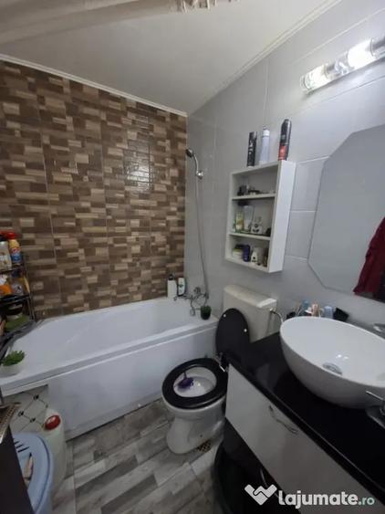 Garsonieră decomandată în Craiovița Nouă