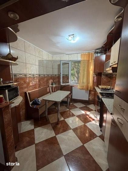 Apartament cu 3 camere în Berceni