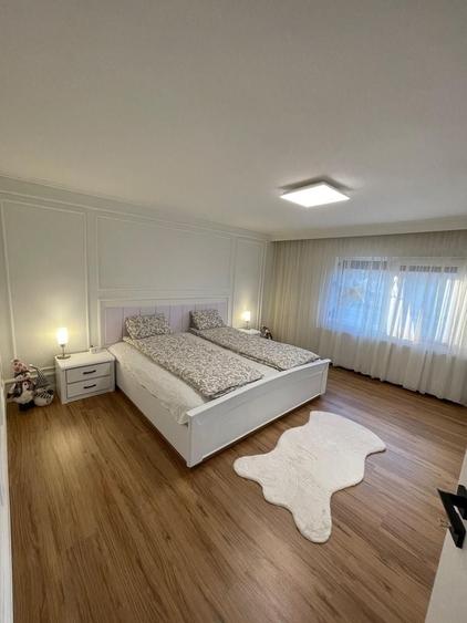 Apartament cu 5 camere decomandat, mobilat în Bogdăneștilor
