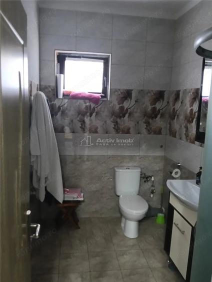 Apartament cu 2 camere decomandat în Lazu