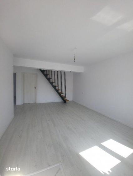 Casă cu 5 camere cu Teren 250 Mp în Central