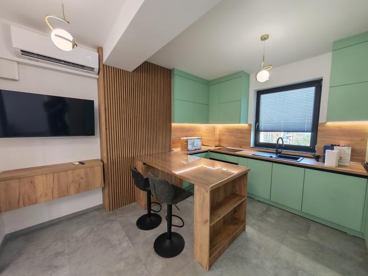 Apartament cu 2 camere decomandat în Universitate