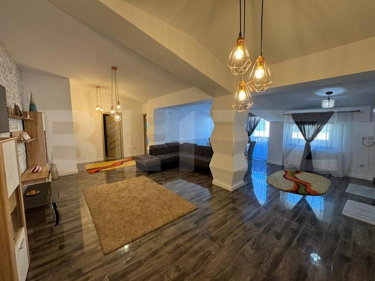 Apartament cu 3 camere decomandat, mobilat în 1 Mai